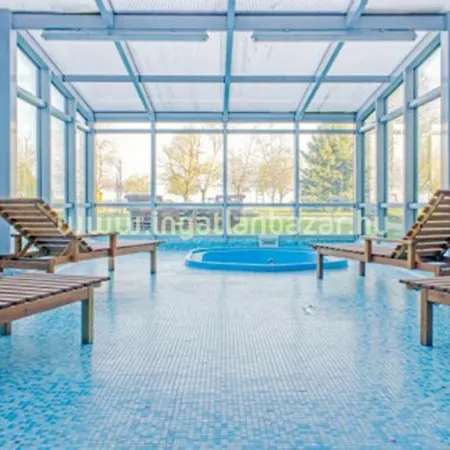 Aqua Aranypart Apartman
