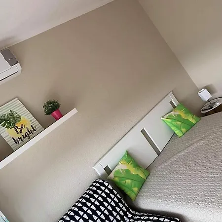 Aqua Aranypart Apartman 시오포크