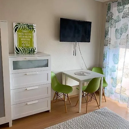 Aqua Aranypart Apartman 아파트 *