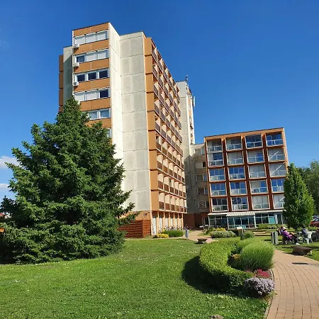 Aqua Aranypart Apartman 아파트